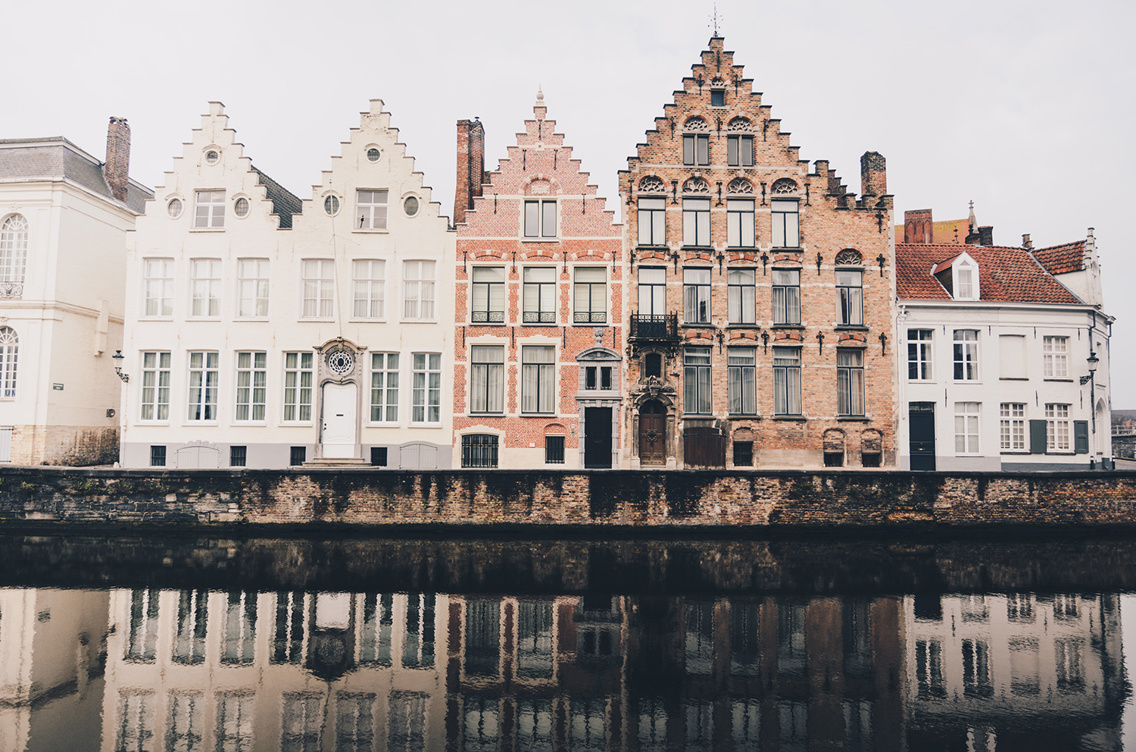 Foto av en brygge ved Belgia. 