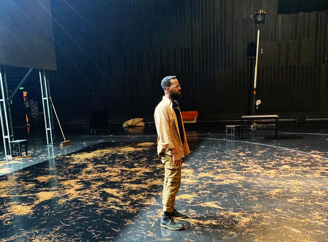 Toosh Ibra på scenen på Det Norske Teatret