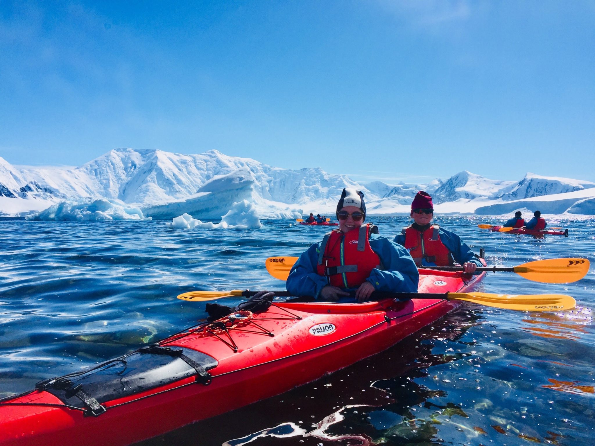 Padling-blant-isfjell-i-Antarktis.-Foto-Privat.-2048x1536.jpg