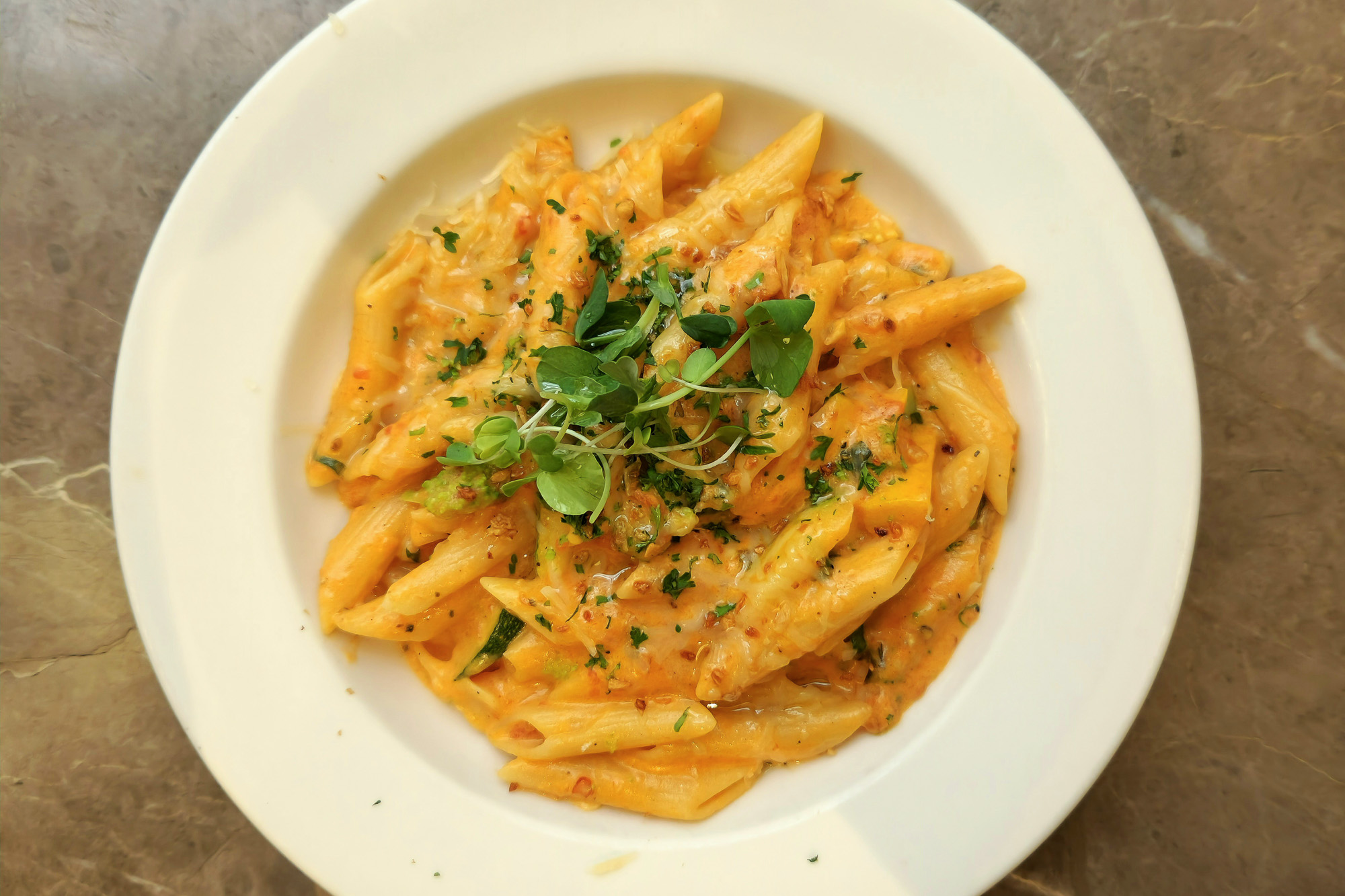 Tallerken med kremet pasta