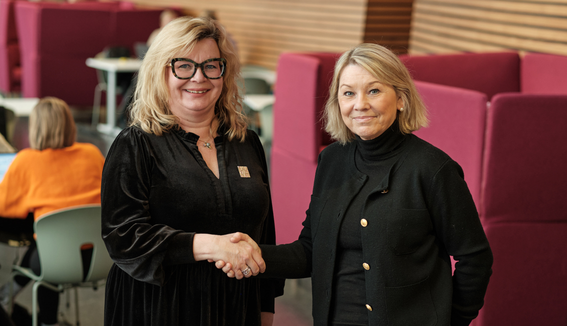 Foto av Trine J. Meza og Monica Mæland.