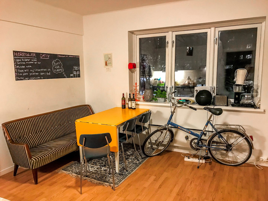 Oppholdsrom i kollektiv.