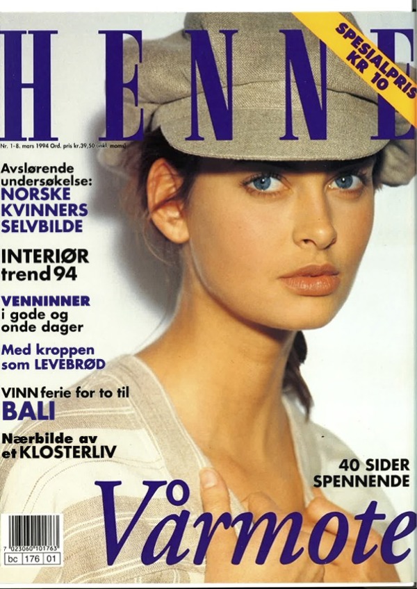 Et bilde av forsiden til damebladet Henne. Forsiden har bilde av en ung dame, med stor, blot hatt som stirrer i kamera.