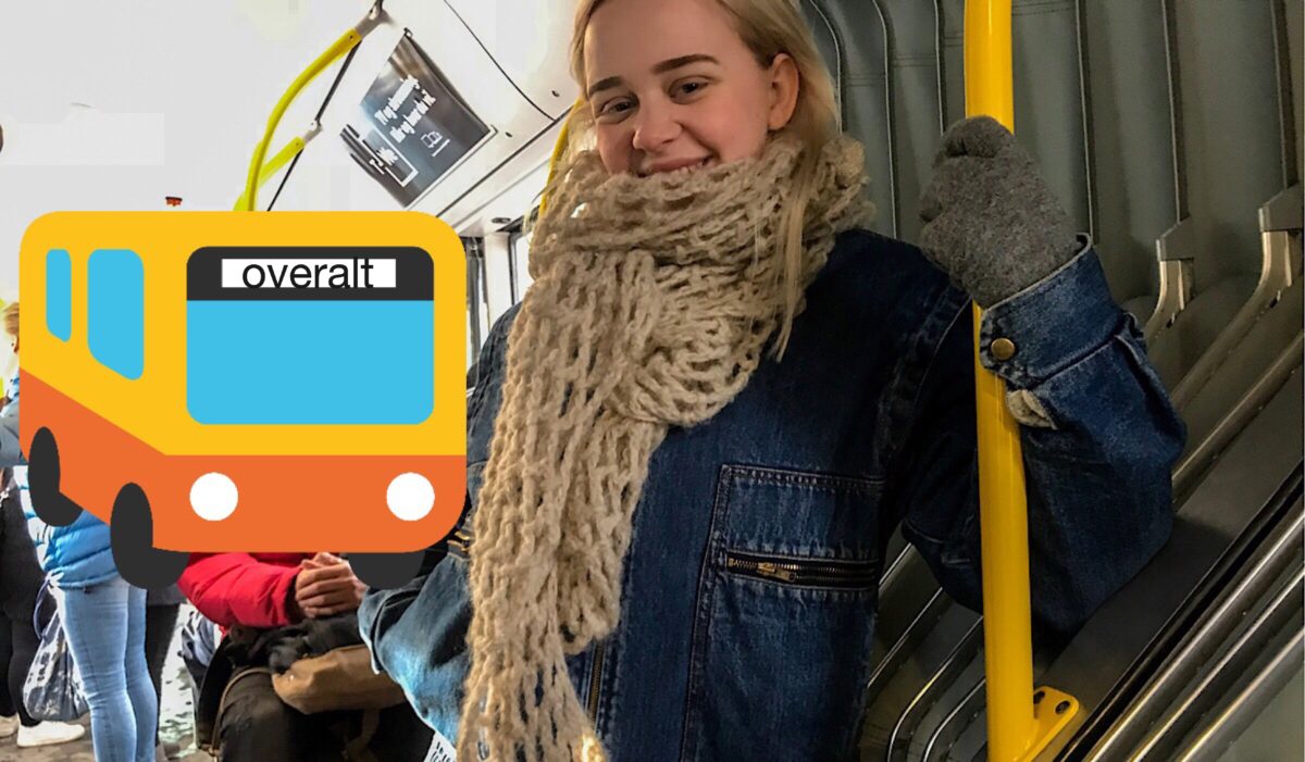 Bilde av studentblogger Maren på bussen i Oslo