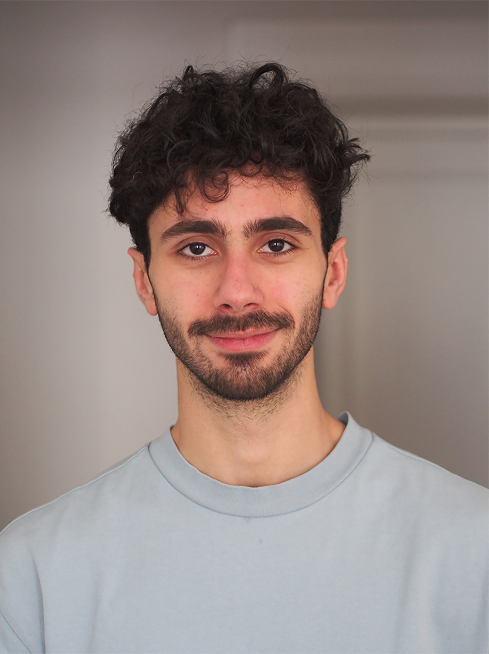 Deniz Kaya.