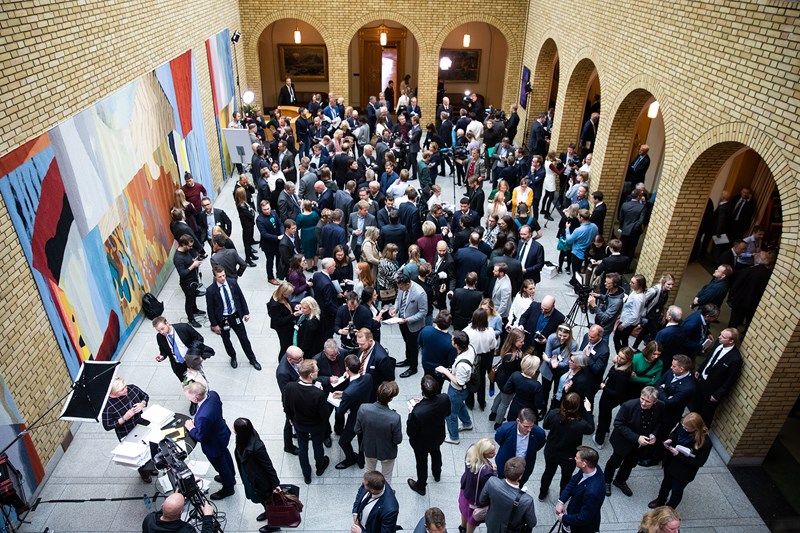 Bilde fra lobbyen på Stortinget