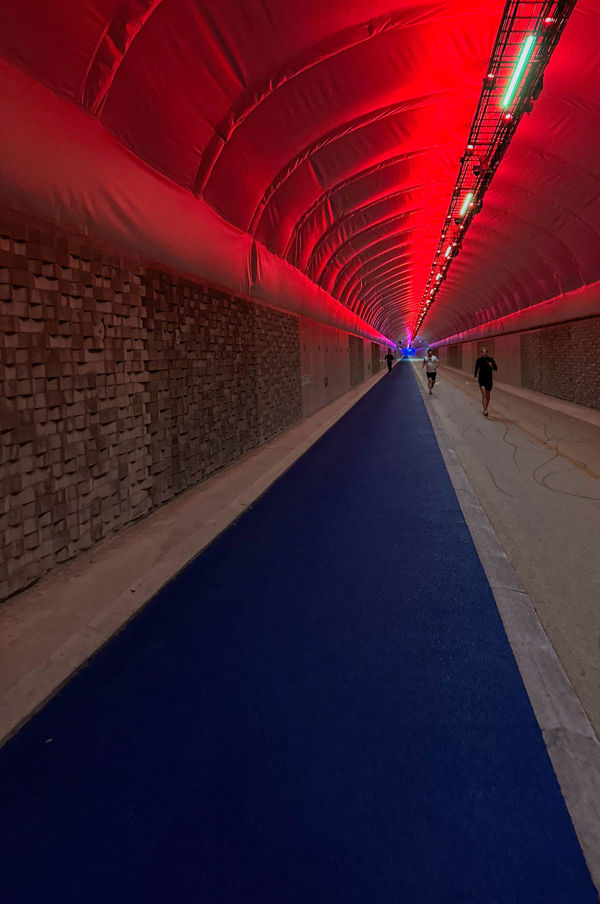 Verdens lengste gang og sykkel tunnel