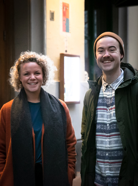 Tidligere skuespillstudenter, Håkon T. Nielsen og Miriam Sollie, klare for Vinterlysfestivalen.