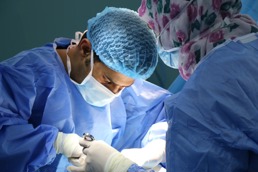 Doctors under an operation. 