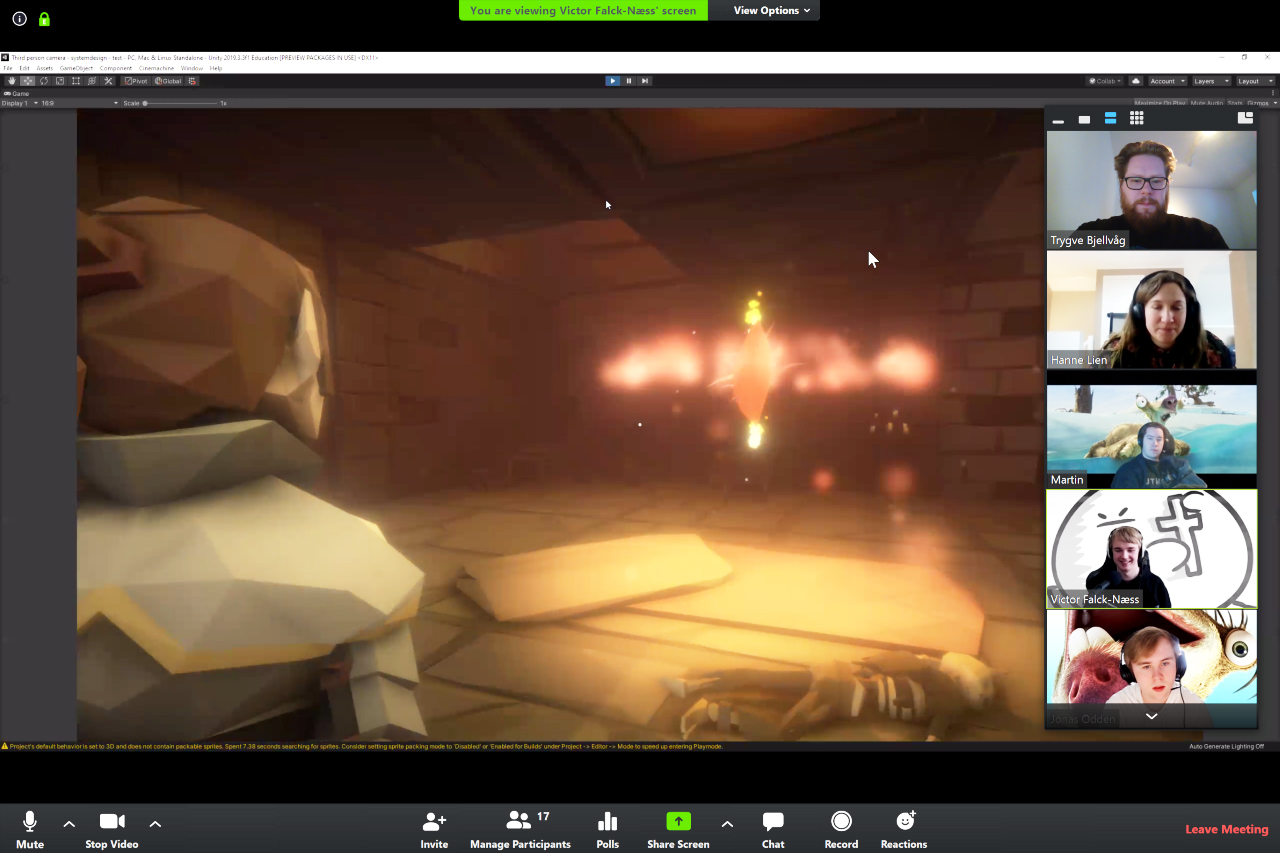 Action: Spilldesignstudenter viser frem prosjektene de jobber med, via Zoom.