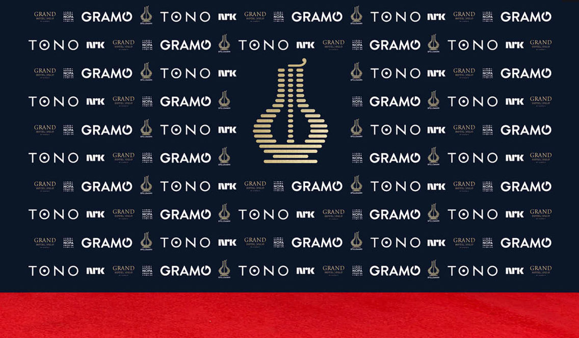 Digital fotovegg med logo av munnharpe, Tono, GRAMO og NRK med flere.