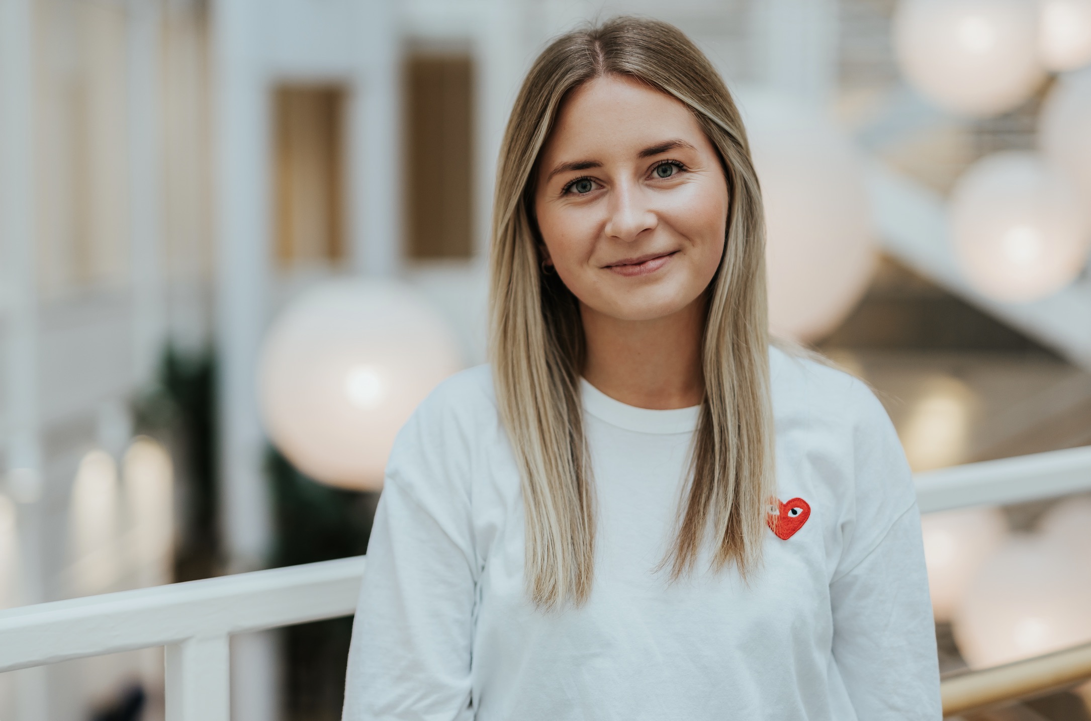 Portrettbilde av Mathilde Hogsnes tatt i Kristianias undervisningsbygg i Prinsens Gate