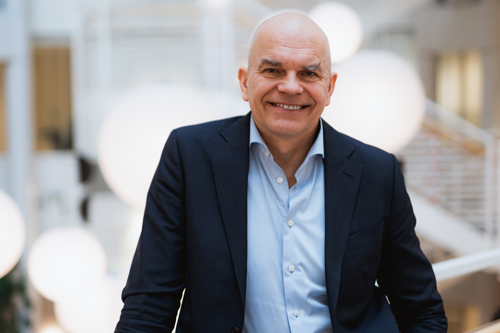 Portrettbilde av Hans-Christian Åsheim på campus Kvadraturen.