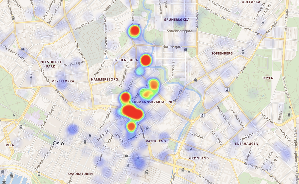 Bildet viser et kart over Oslo og Grünerløkka-området. Bildet viser noen store røde flekker enkelte steder som illustrerer hvor mennesker oppholder seg under musikkfestivalen "By:Larm".