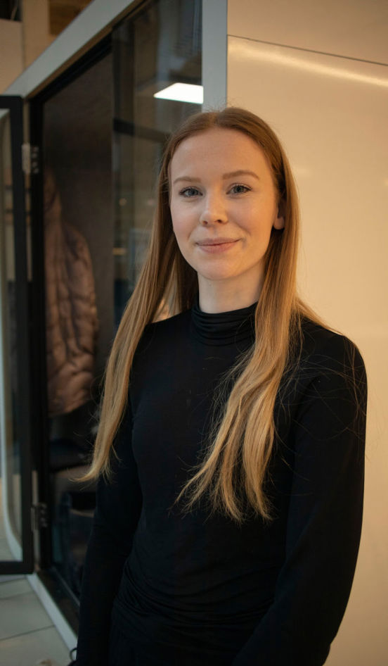 Prosjektlederstudent på Fagskolen Kristiania, Eline Beier, benyttet seg av Designlabben på Spikersuppa for å lage pepperkakeformer til inntekt for Ung Kreft.