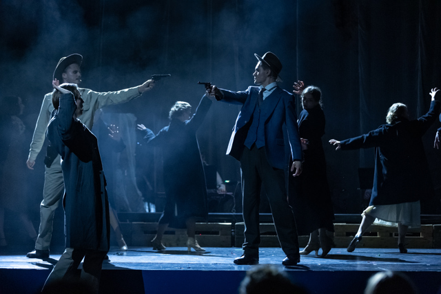 Skuespillere på en scene