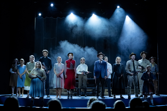 Skuespillere på en scene