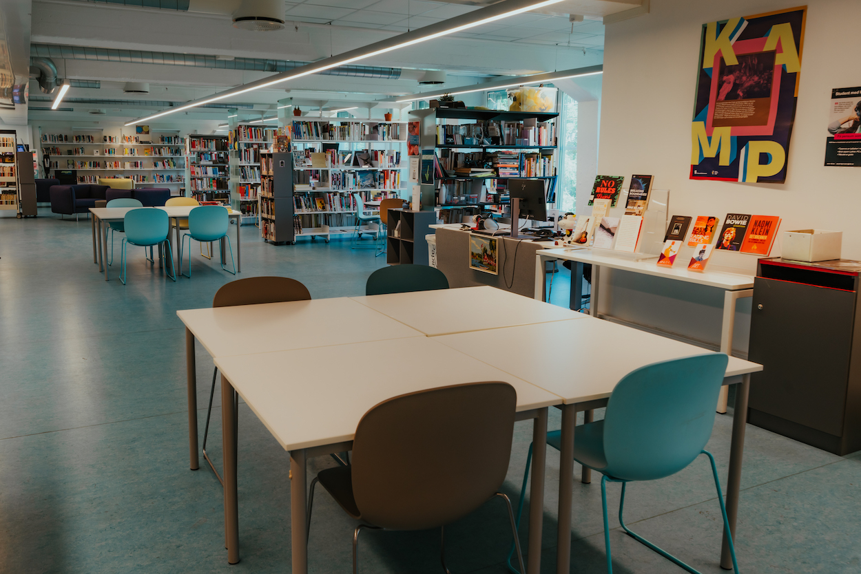 Sitteplasser på Fjerdingen bibliotek