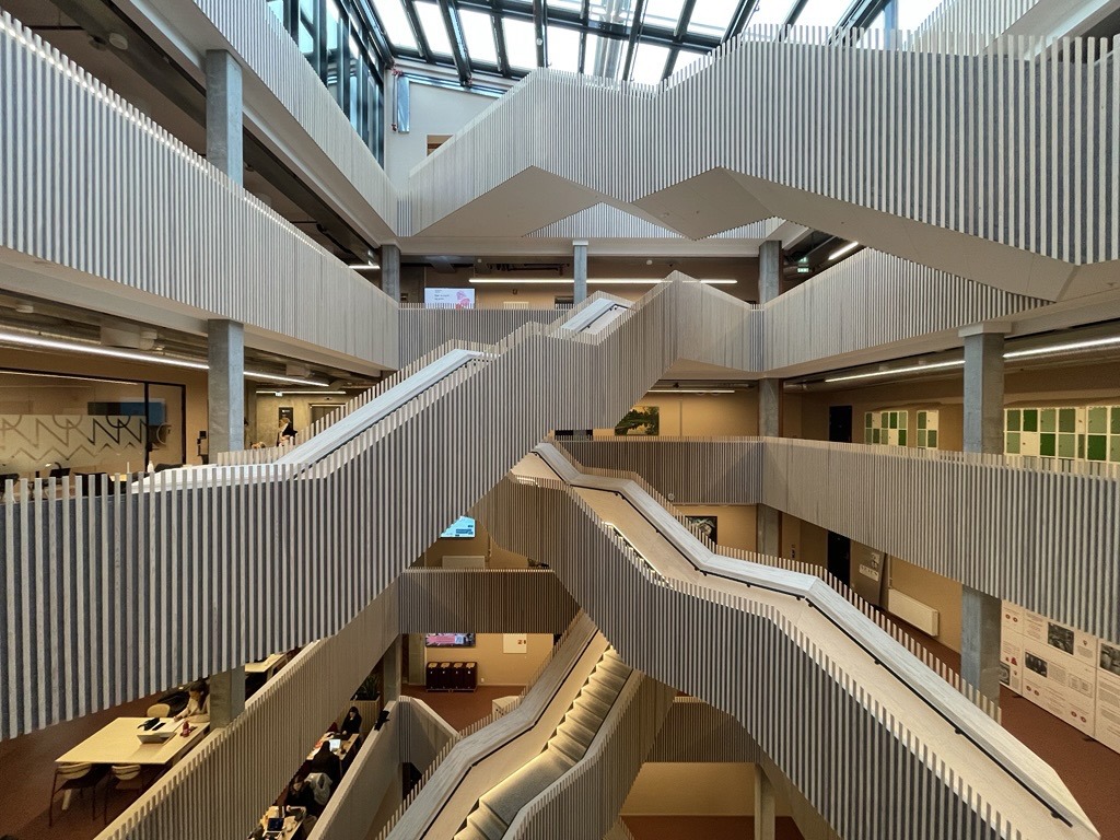 Innsiden av campus i Kirkegata 23-25