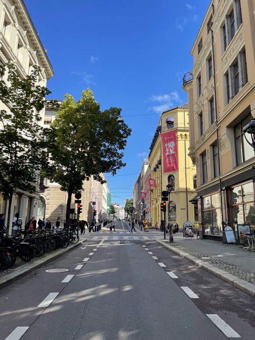 Kirkegata om sommeren