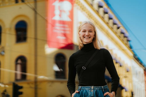 Bildelenke til landingsside om kunst, design og medier.